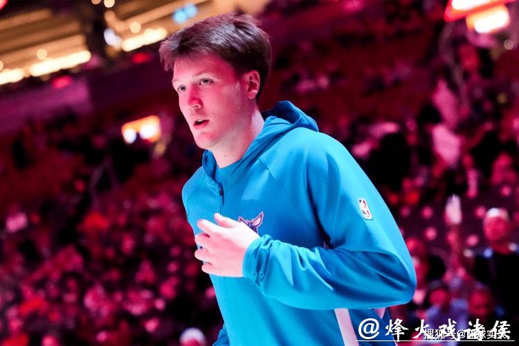 反超弗拉格!克尼普尔本赛季表现惊艳,最佳新秀花落谁家成悬念 反超弗拉格!克尼普尔本赛季表现惊艳,最佳新秀花落谁家成悬念